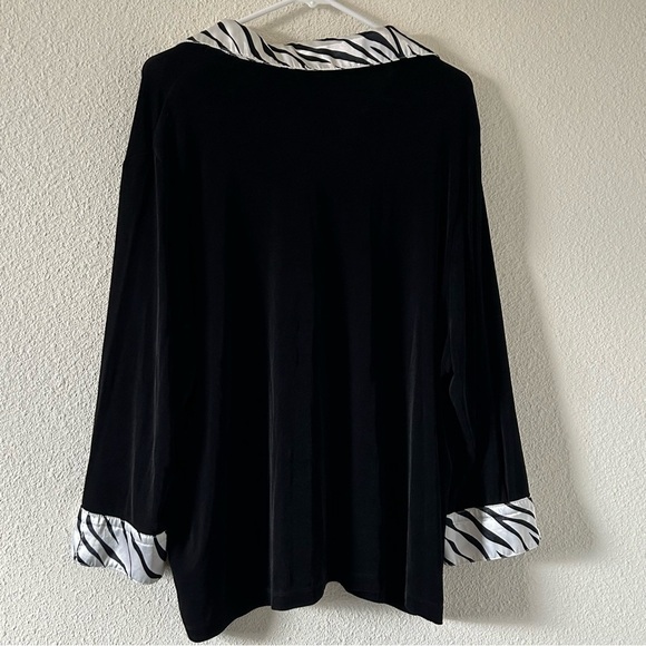 Kiara Women’s Blouse 2X Black Zebra Print Collar Pop Over 3/4 Sleeve Party - Picture 8 of 8